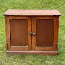 Load image into Gallery viewer, Late Victorian Pitch Pine Cupboard