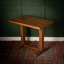 Load image into Gallery viewer, Solid Oak Side Table
