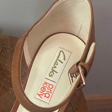 Load image into Gallery viewer, Orla Kiely x Clarks Platform Heels – UK Size 5