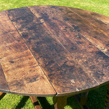 Load image into Gallery viewer, Oak Drop Leaf Table c.1680–1720