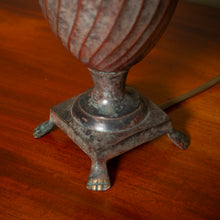 Load image into Gallery viewer, Victorian Pineapple Table Lamp