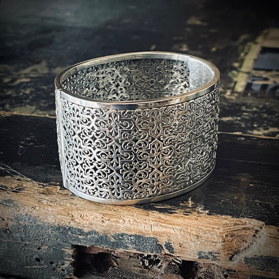 Late Victorian Silver Cuff Braclet (unmarked)