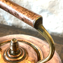 Load image into Gallery viewer, Large Antique George III Copper Kettle – Circa 1780
