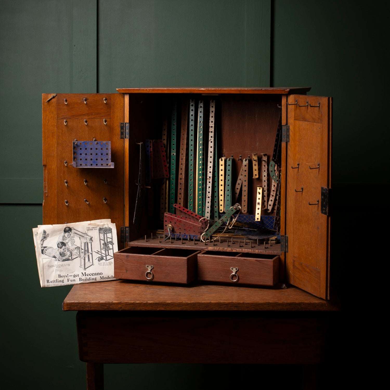 1916 Meccano Wooden Display Cabinet with Original Fittings ...