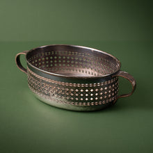 Load image into Gallery viewer, Ornate EPNS Walker &amp; Hall Lattice Bowl
